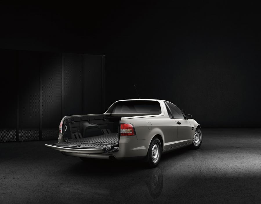  Holden Commodore VE Omega Ute 2007 года  (фото 3 из 23)